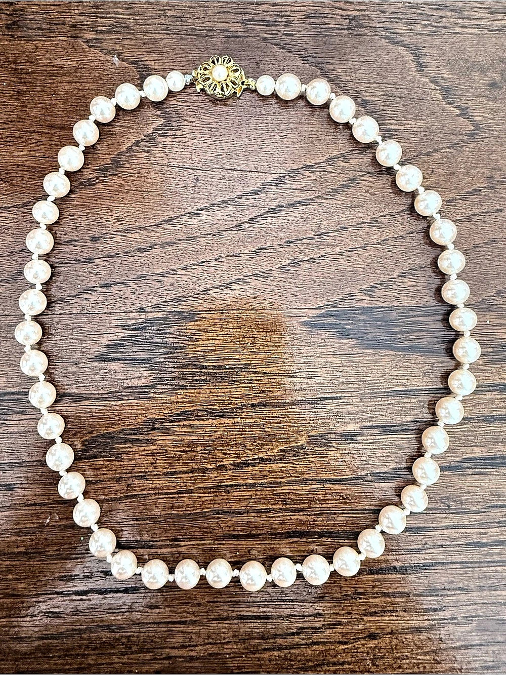 VTG Pearl Glass Double Knotted Necklace with Floral Clasp in White & Gold